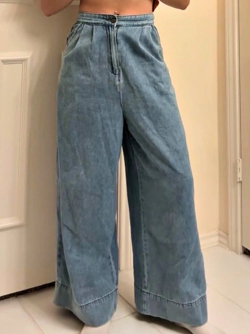 Ella Blue Wide Leg Jeans in Blue Size Small Like New